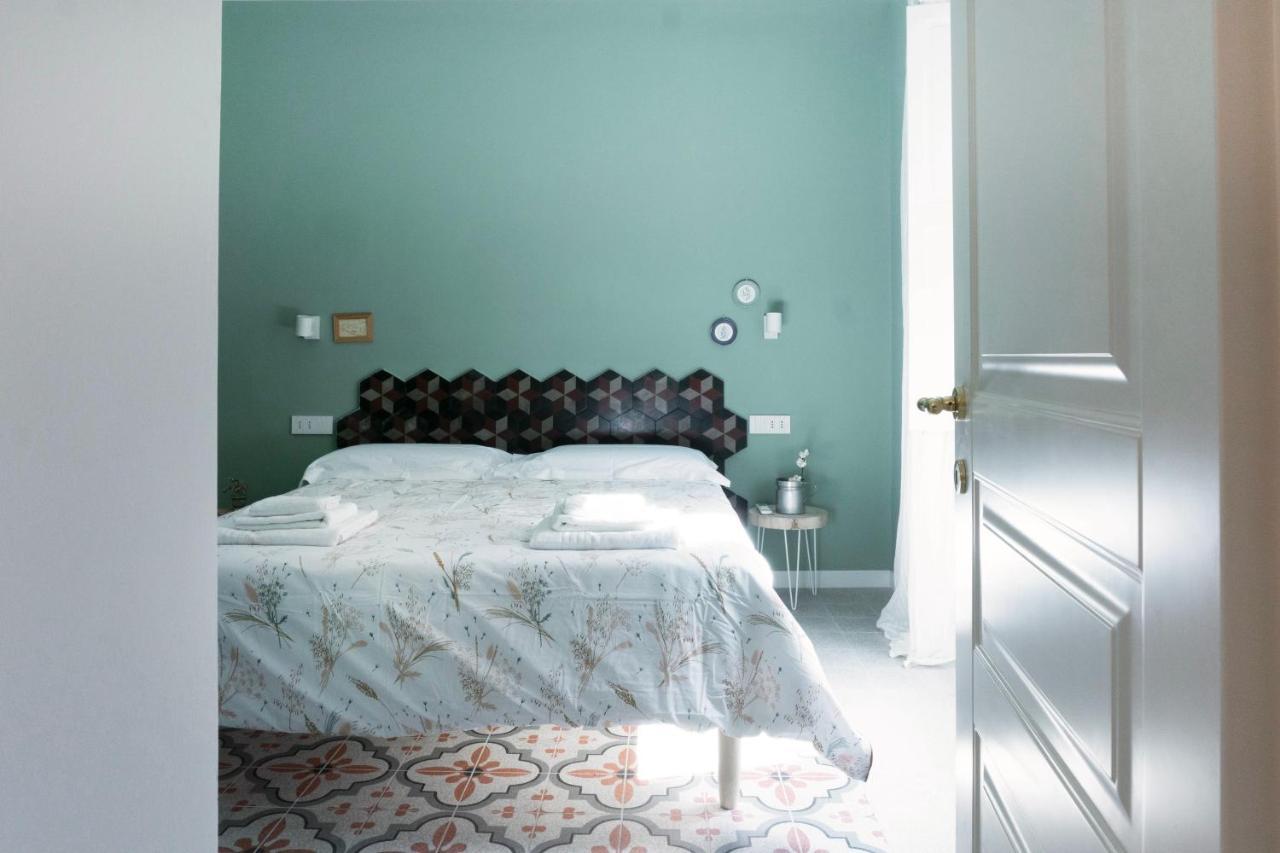 Melina Central Apartment Taormina Bagian luar foto